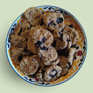 free range chicken & blueberry collagen biscuits