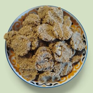 grass fed lamb & apple collagen biscuits
